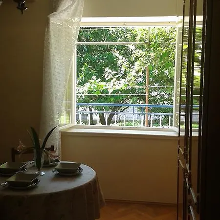 And Laguna تروغير